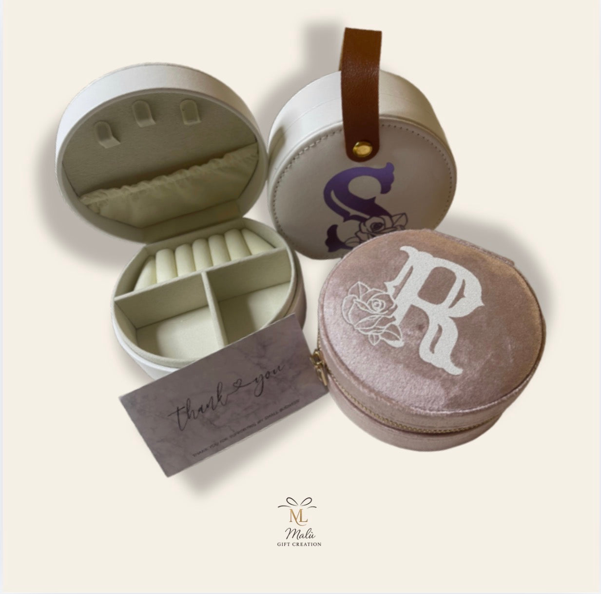 Personalisierte Schmuckbox aus Samt & Kunstleder