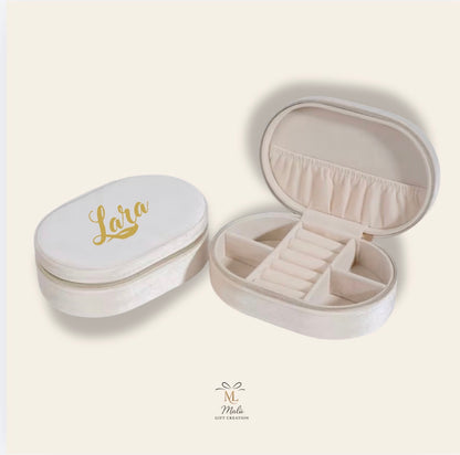 Personalisierte Schmuckbox aus Samt & Kunstleder