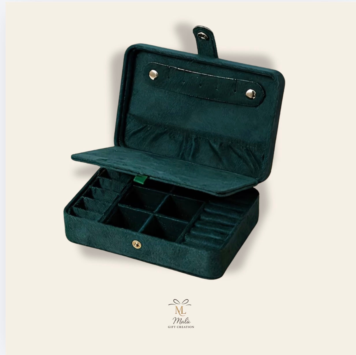 Personalisierte Schmuckbox aus Samt & Kunstleder